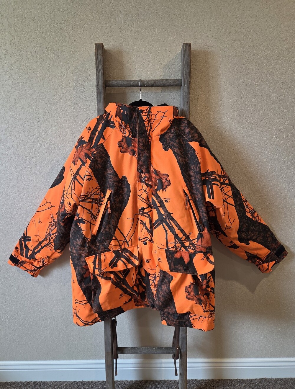 Mossy Oak Men's HFC Equiptment Orange Camouflage Hunting Hooded Jacket -Size 2XL